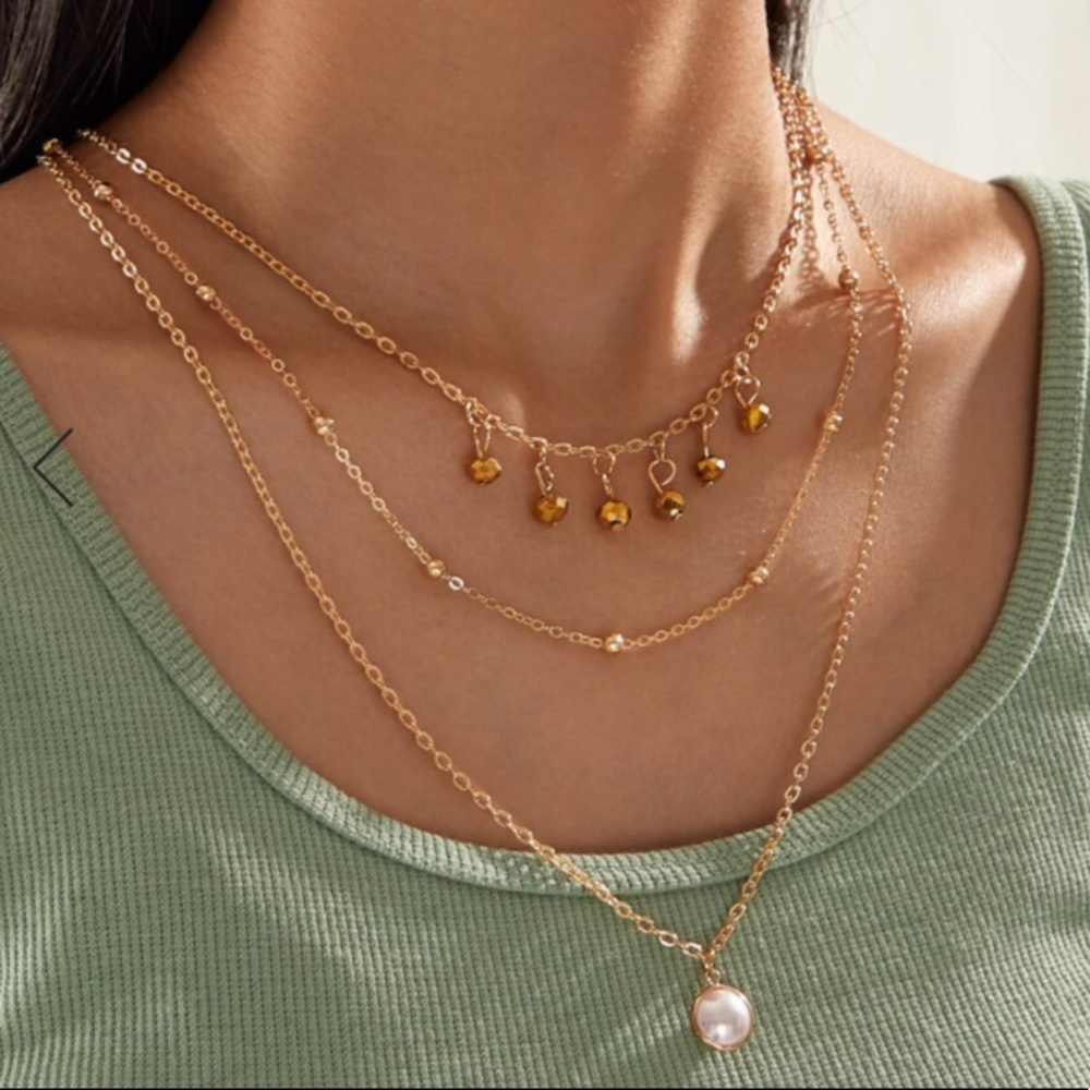 NWT gold layered baroque pearl necklace, layered.